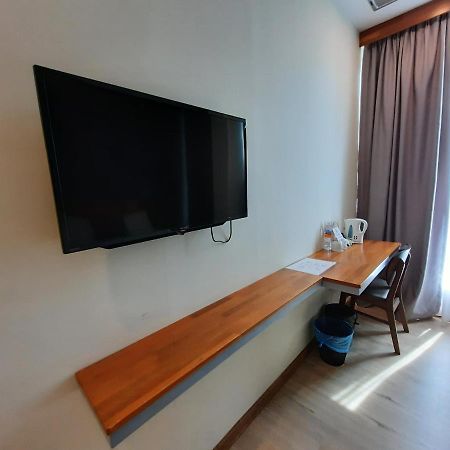 Hotin Inn Kuching Esterno foto